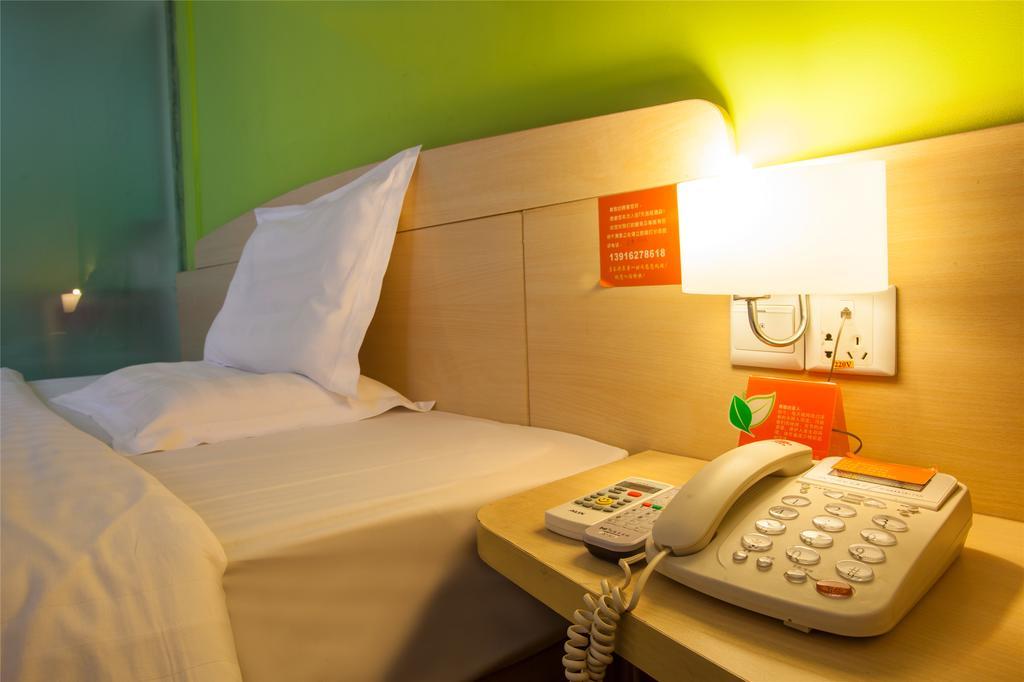 7Days Inn Chengdu North Railway Station Экстерьер фото